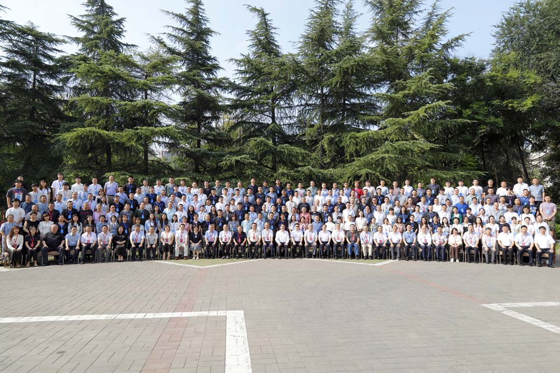 凝心聚力，共启新程 | 2025年全国玻璃科学技术年会在洛阳成功召开